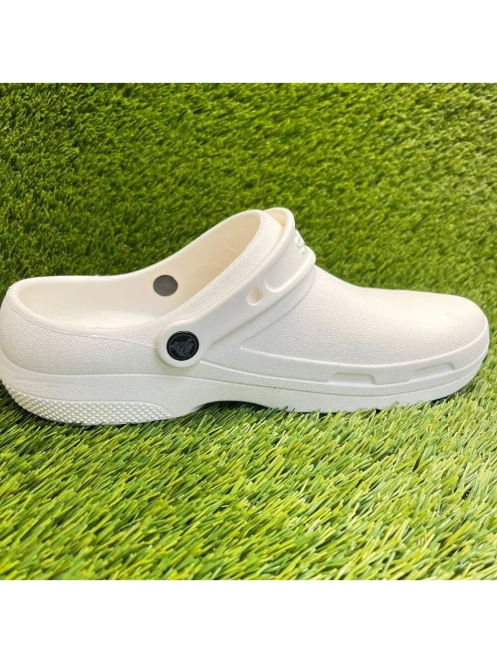 Crocs Specialist II Vent Clog Mens Size 9 White Beach Outdoor Slip On Sandals